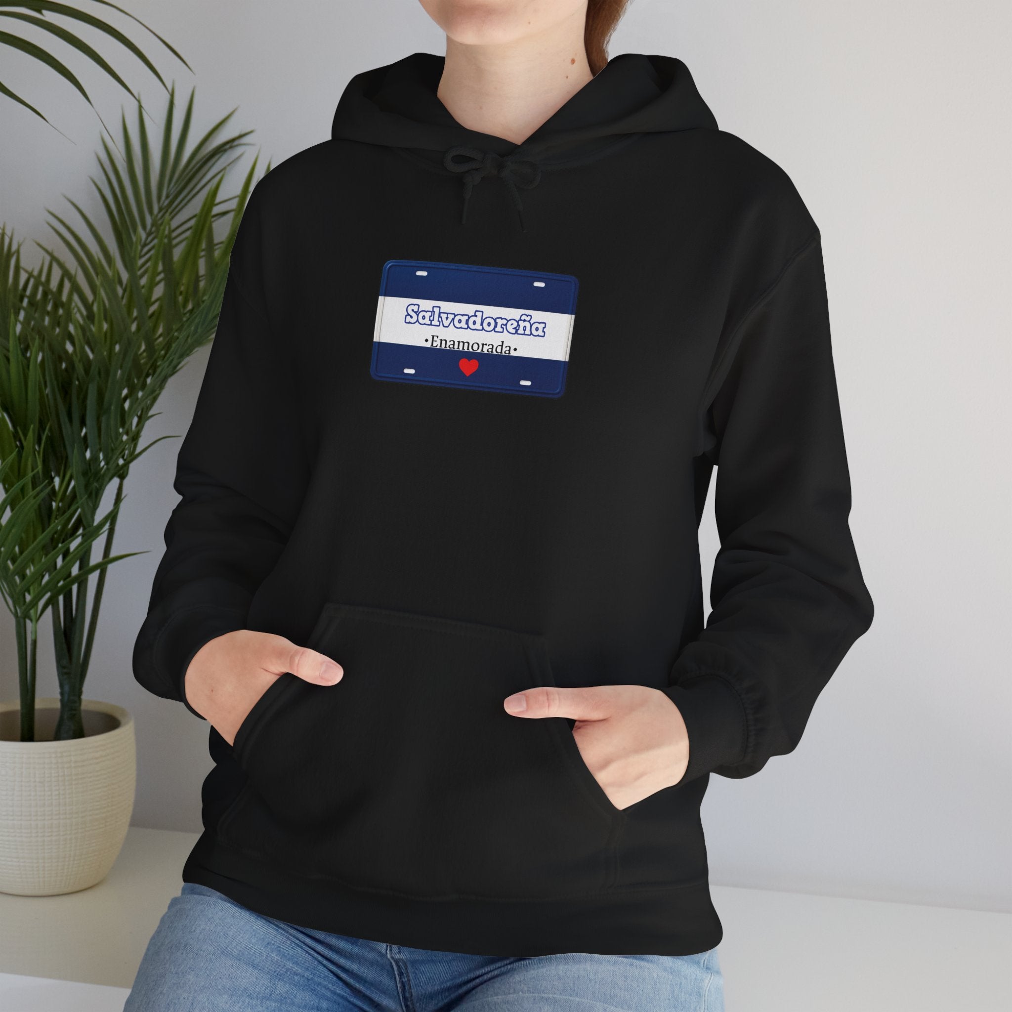 Hoodie —  Suéter: Salvadoreña Enamorada —  Placa del Amor 503 —  Especial de San Valentín